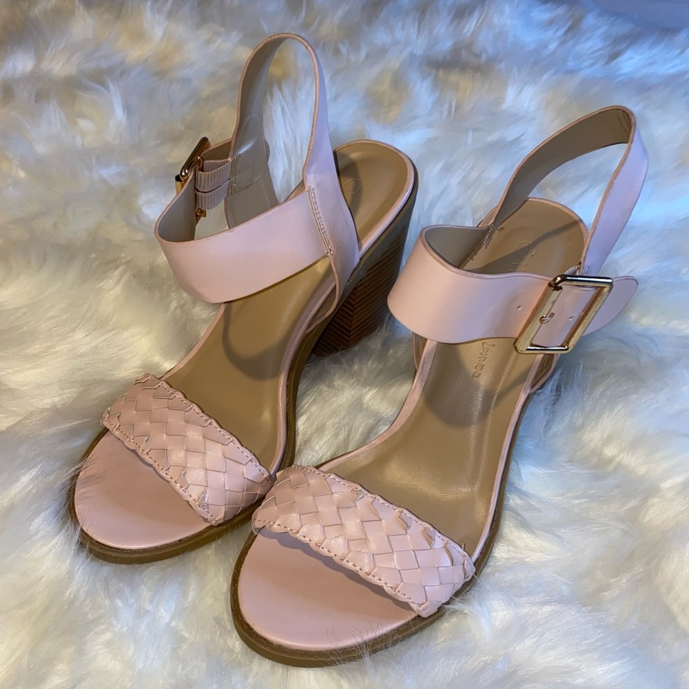 Brand New Beautiful Lounge Strappy Heels PALE PINK size 9US. (read below)